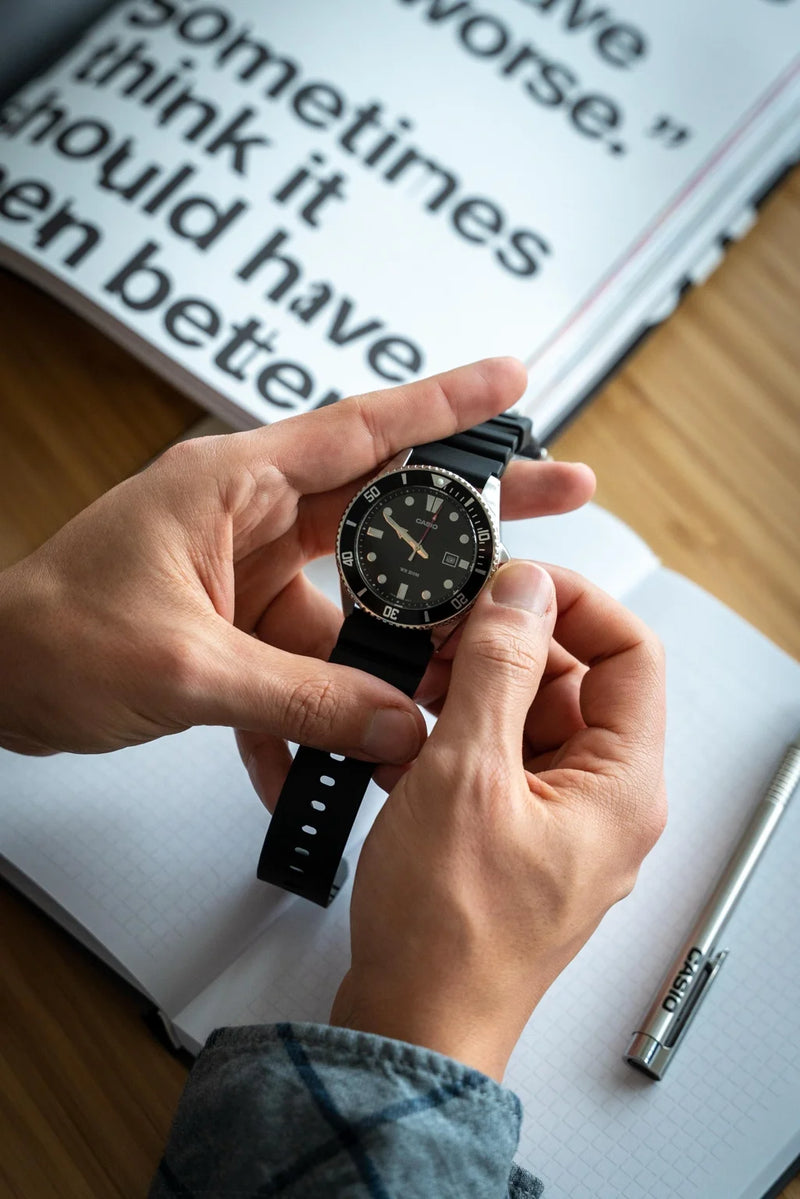 Casio Diver MDV-107-1A1VEF Watch