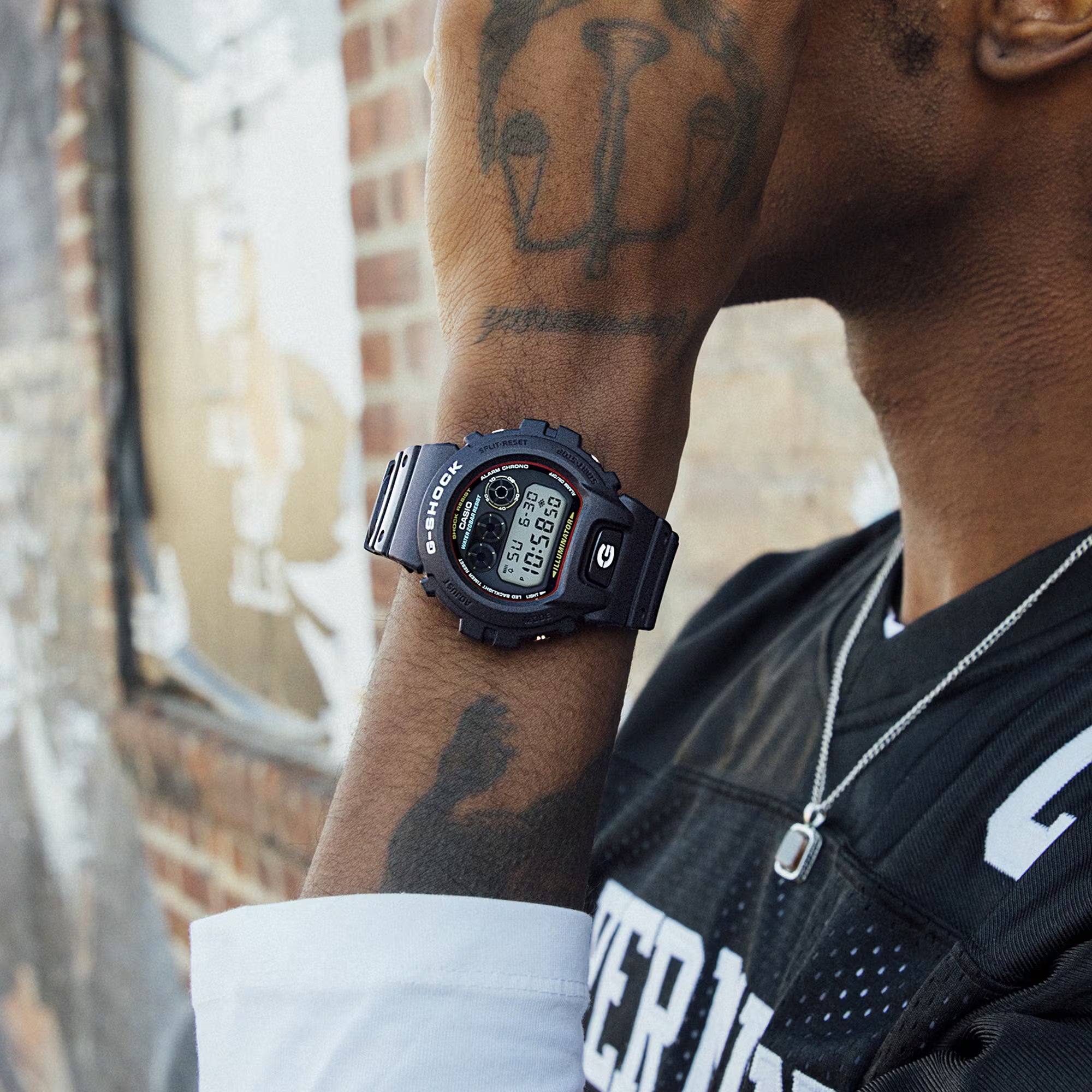 G-Shock DW-6900RL-1ER Black-Red Round Digital Watch