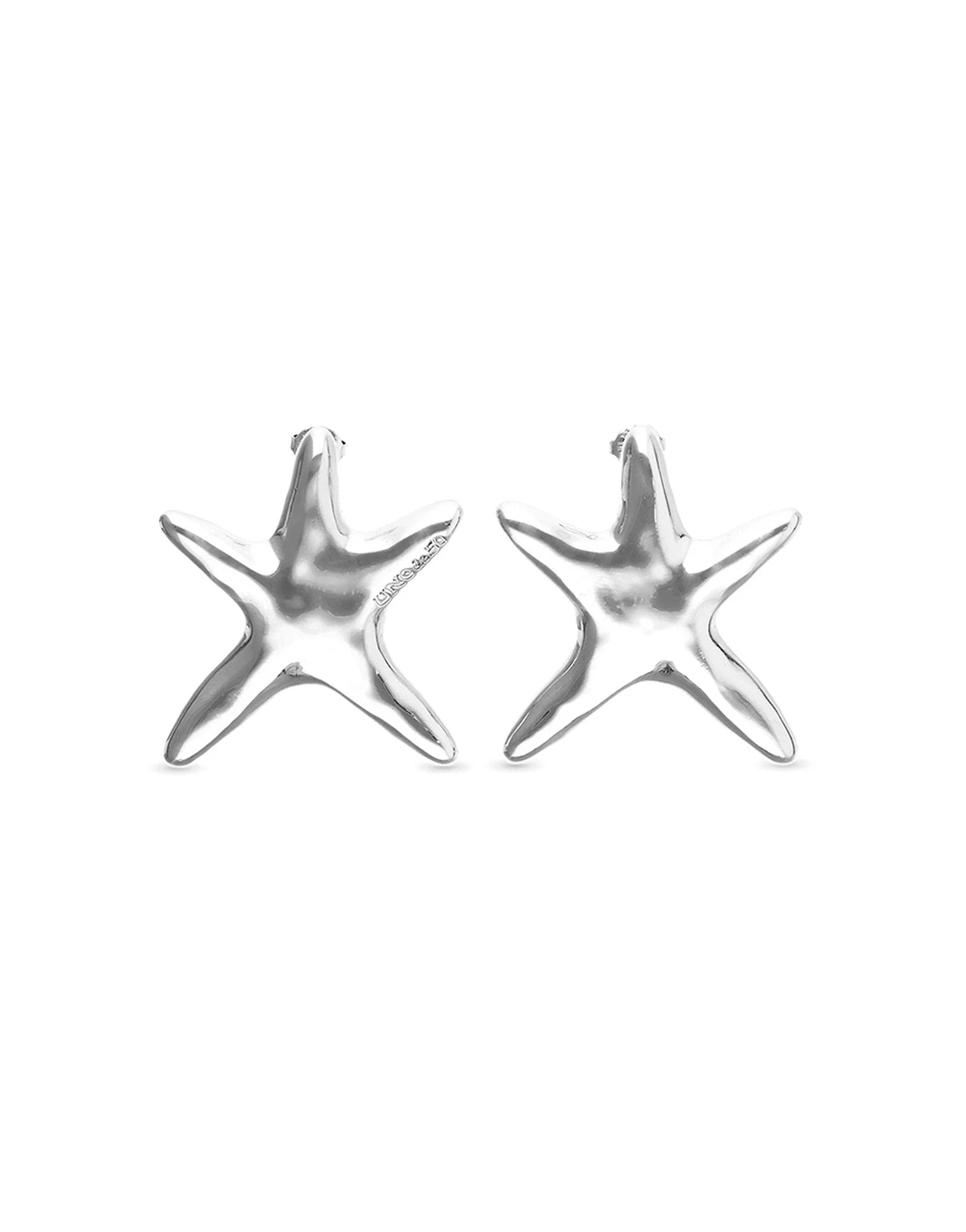 UNOde50 silver plated starfish stud earrings with polished organic starfish design, front view.