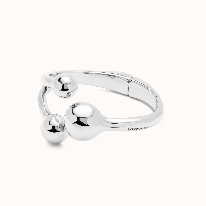 Ser Intrepida Three Beads Cuff Bracelet
