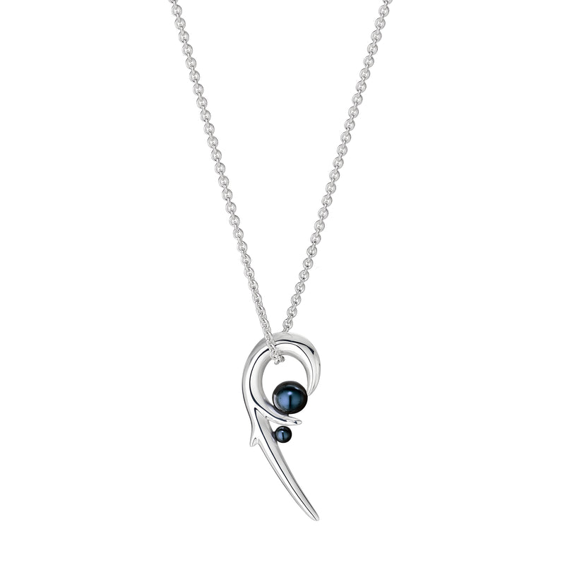 Hooked Black Pearl Necklace