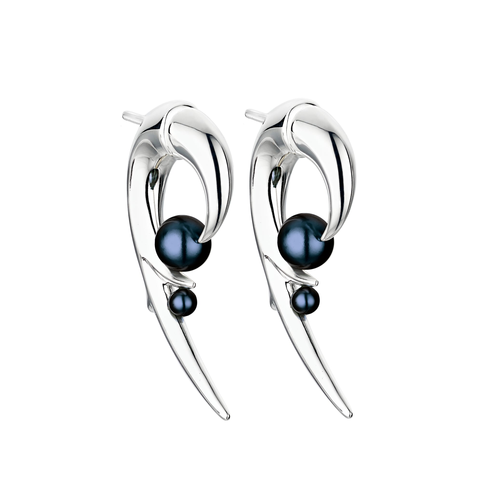 Hooked Black Pearl Earrings